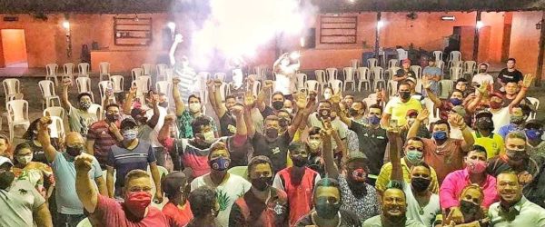Assembleia geral, luta a favor do direito ao trabalha e apoio ao profissional de entretenimento - Tatá